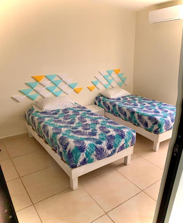 Yellowsub Apartments แคนคูน ภายนอก รูปภาพ