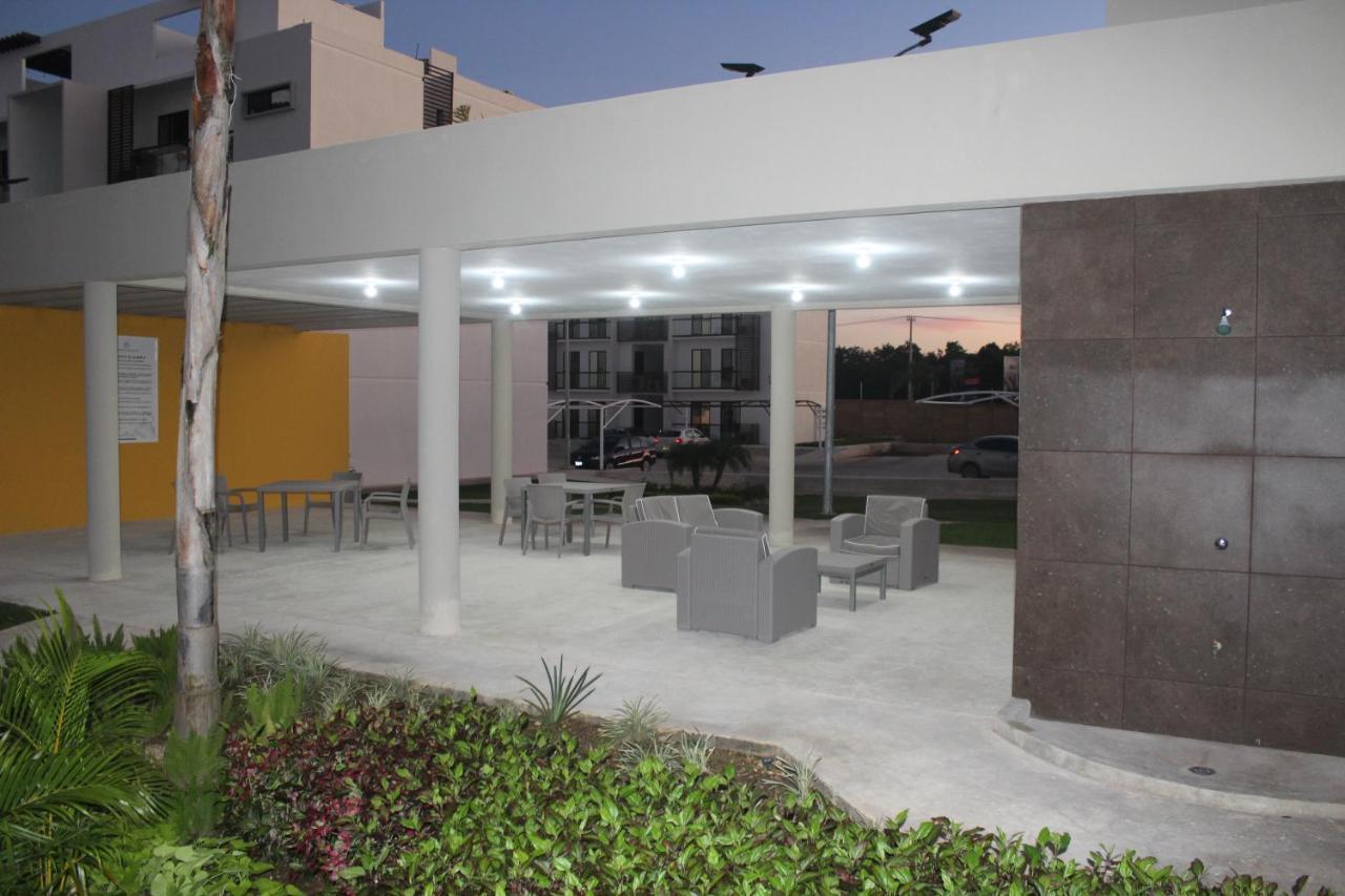 Yellowsub Apartments แคนคูน ภายนอก รูปภาพ
